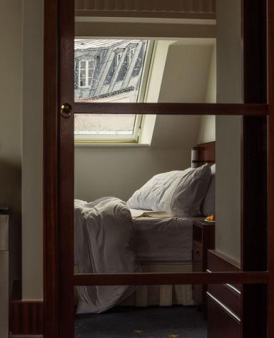 L'Expérience Unique d'un Hôtel sur la Rive Gauche : Vivre l'hiver à Paris