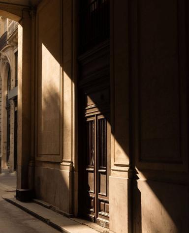 Paris de Nuit : Les Expériences Nocturnes Incontournables Près de l'Hôtel des Grands Voyageurs