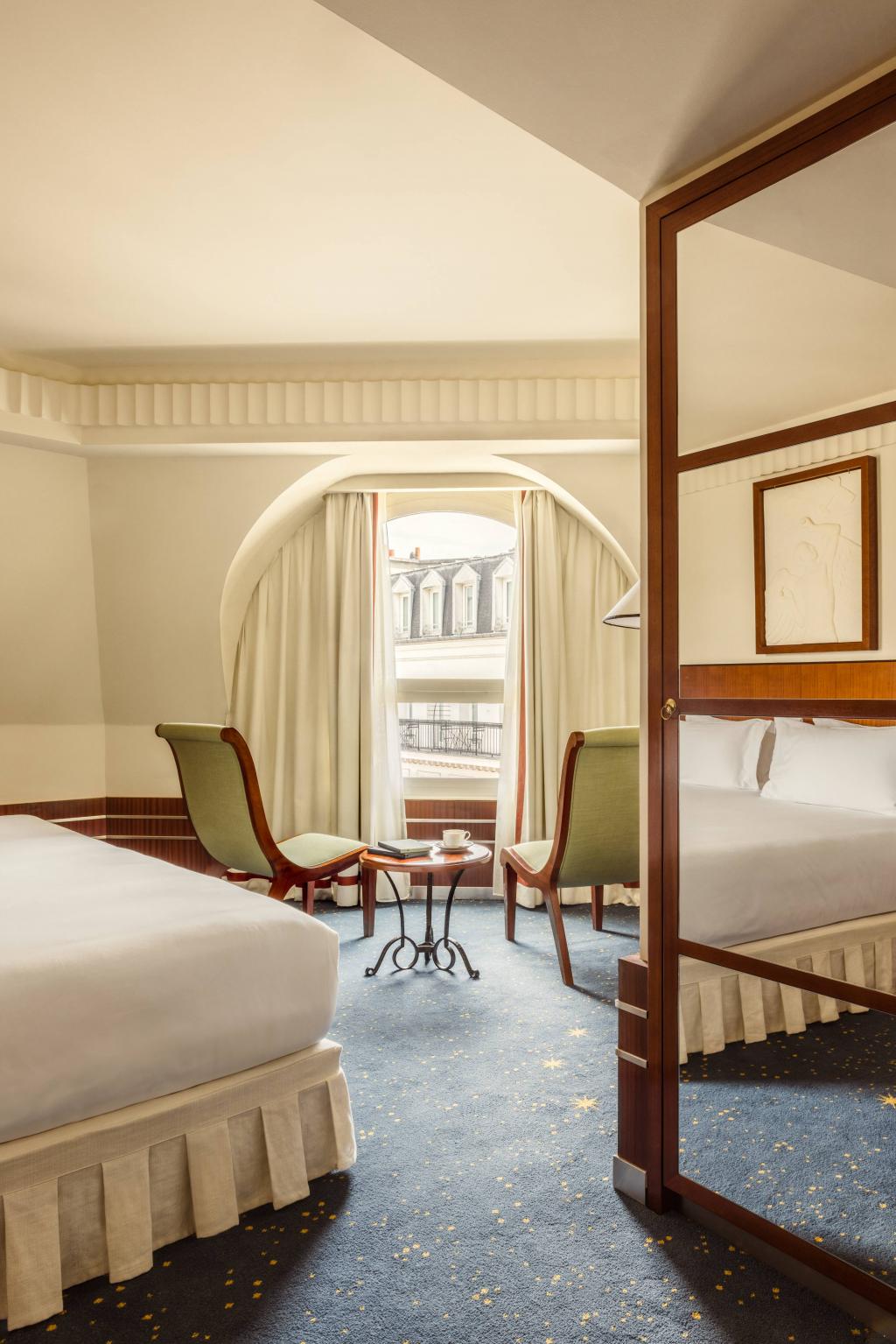 Luxe et Confort à l'Hôtel des Grands Voyageurs à Paris